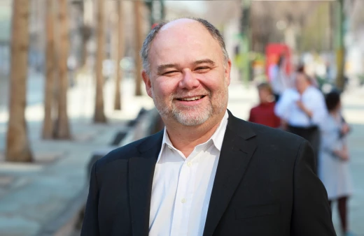 Chris-Ritter_color-3x2