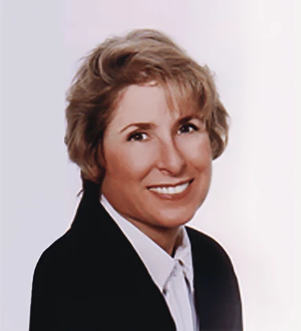 Gabriele-Goldaper-Headshot