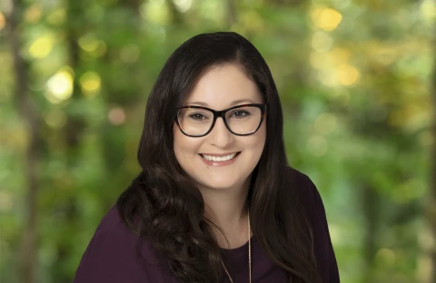 Erika-Fierro-Light-Grn-BG_3x2