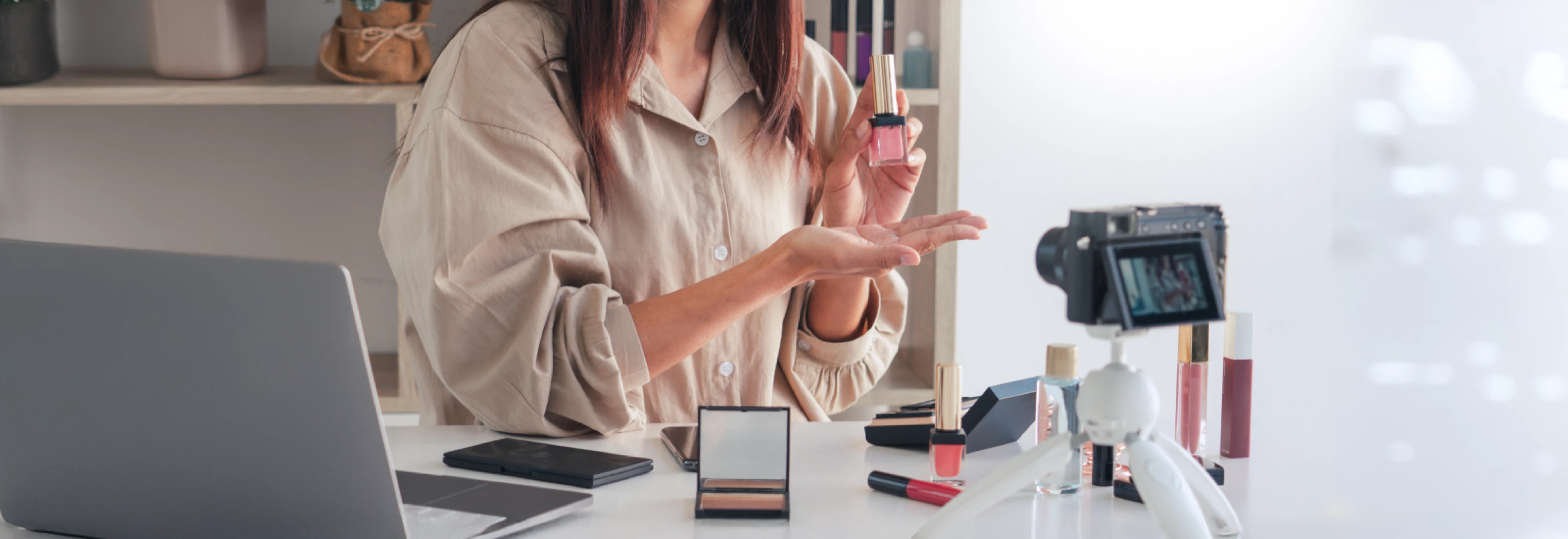 Kardashians-Banner_2601