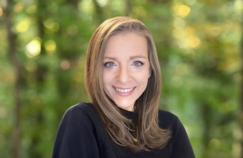 Kristal-Singleton_Headshot-3x2